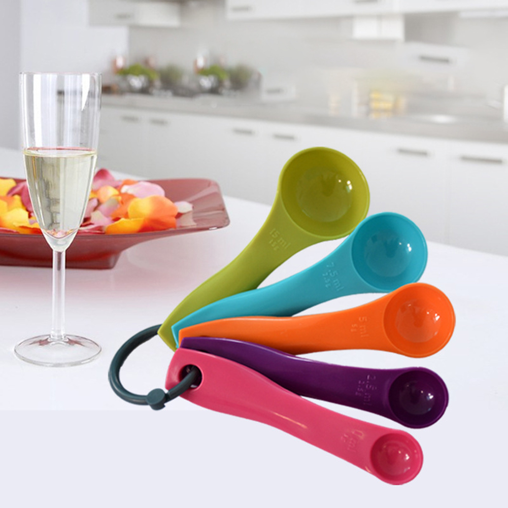 5-Piece Colorful Salt Oil Spoo - Kitchen Baking Utensil Set recensie en prijs